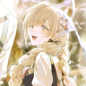 Cô gái với trái chuối chiên